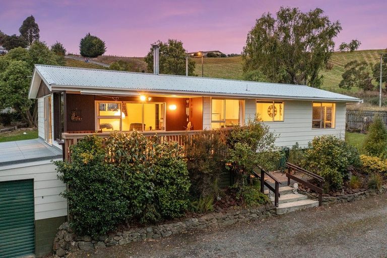 Photo of property in 9 Castle Street, Waihola, Milton, 9073