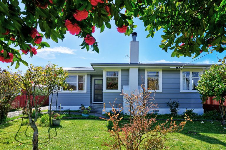 Photo of property in 24 Margaret Street, Solway, Masterton, 5810