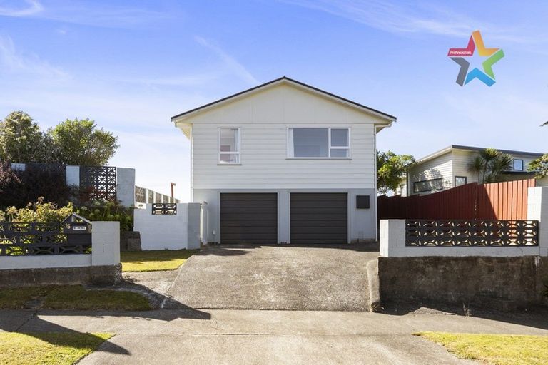 Photo of property in 15 Outram Grove, Kelson, Lower Hutt, 5010