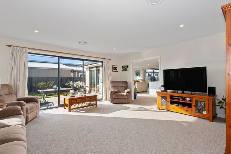 Photo of property in 11 Picadilly Avenue, Casebrook, Christchurch, 8051