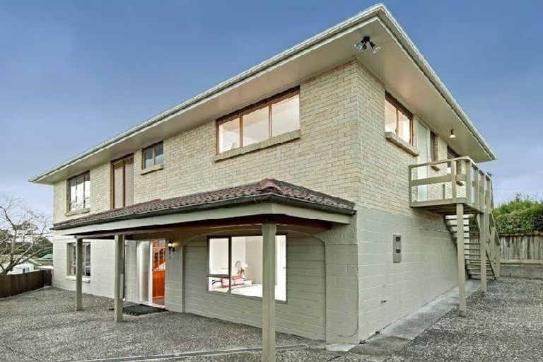 Photo of property in 254a East Coast Road, Forrest Hill, Auckland, 0620