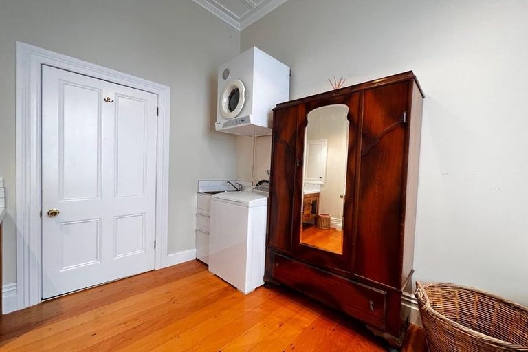 Photo of property in 25 Shoal Bay Road, Devonport, Auckland, 0624