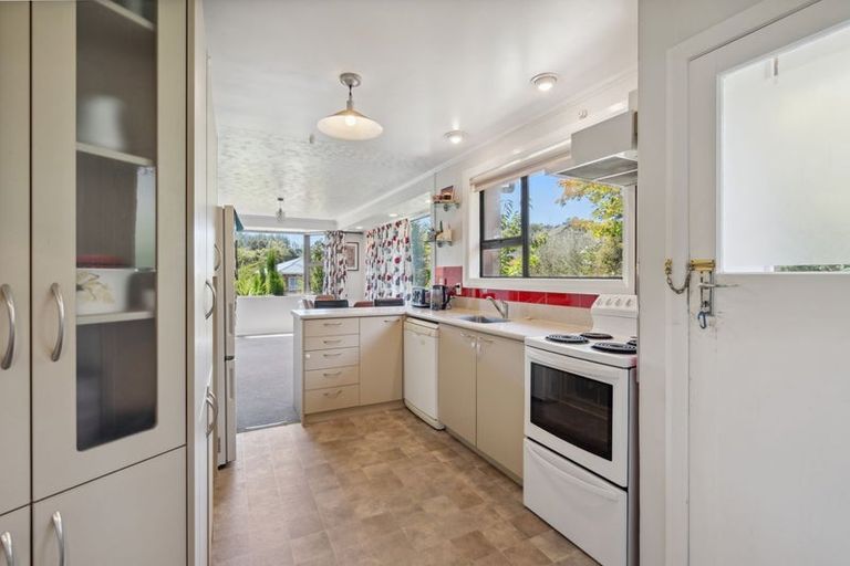 Photo of property in 16 Kinmont Crescent, Kinmont Park, Mosgiel, 9024