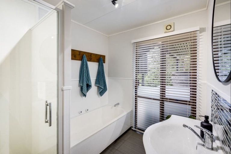 Photo of property in 2 Anthony Place, Bay View, Napier, 4104