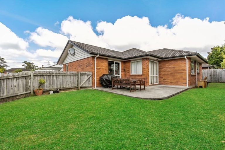 Photo of property in 55a Matipo Road, Te Atatu Peninsula, Auckland, 0610