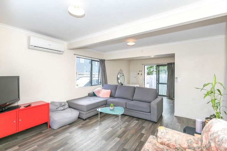 Photo of property in 2/179 Knighton Road, Hillcrest, Hamilton, 3216