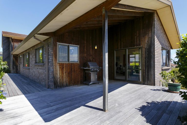 Photo of property in 20 Golders Place, Richmond Heights, Taupo, 3330