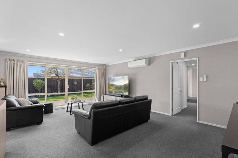 Photo of property in 22 Burbank Drive, Aidanfield, Christchurch, 8025