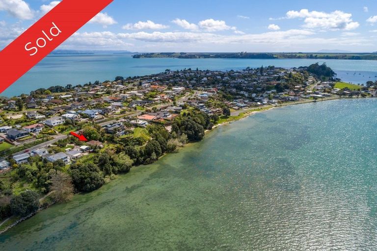 Photo of property in 77 Omokoroa Road, Omokoroa, 3114