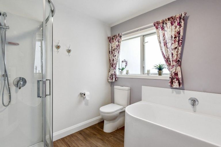 Photo of property in 10 Clunie Avenue, Raumati South, Paraparaumu, 5032