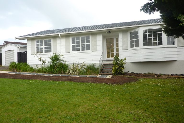 Photo of property in 14 Ferndown Avenue, Papatoetoe, Auckland, 2025
