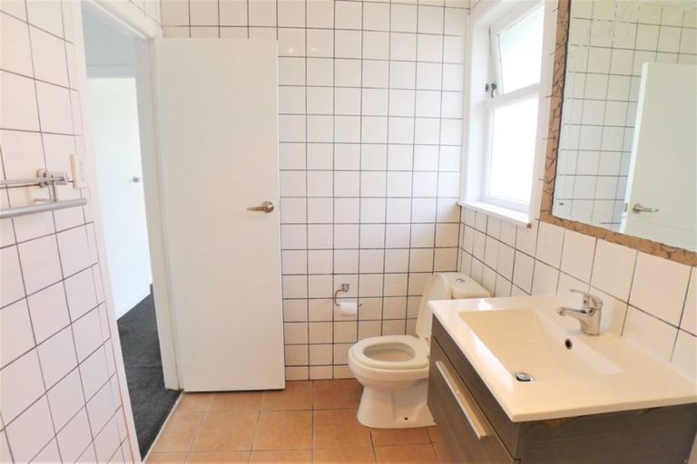 Photo of property in 88 Swaffield Road, Papatoetoe, Auckland, 2025