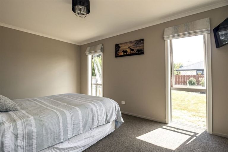 Photo of property in 135 Main Road, Pleasant Point, 7903