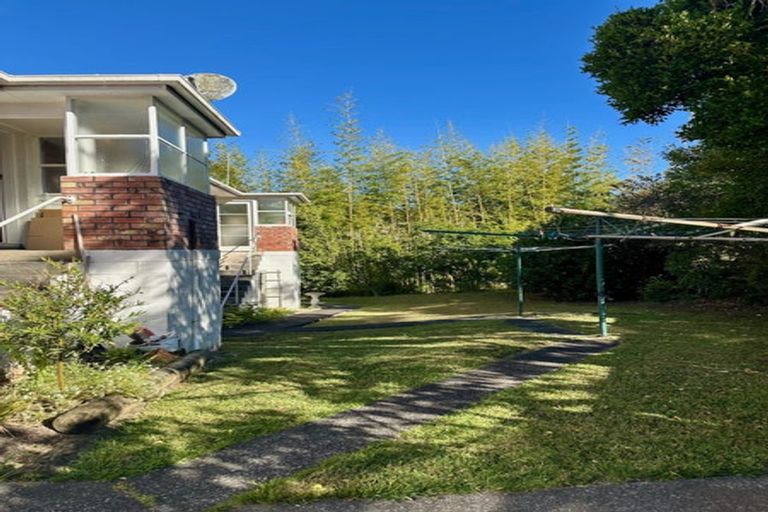 Photo of property in 2/216 Beach Road, Campbells Bay, Auckland, 0630