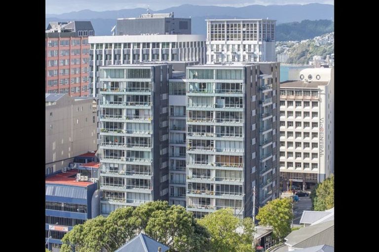 Photo of property in Montreaux Apartments, 9b/164 The Terrace, Wellington Central, Wellington, 6011