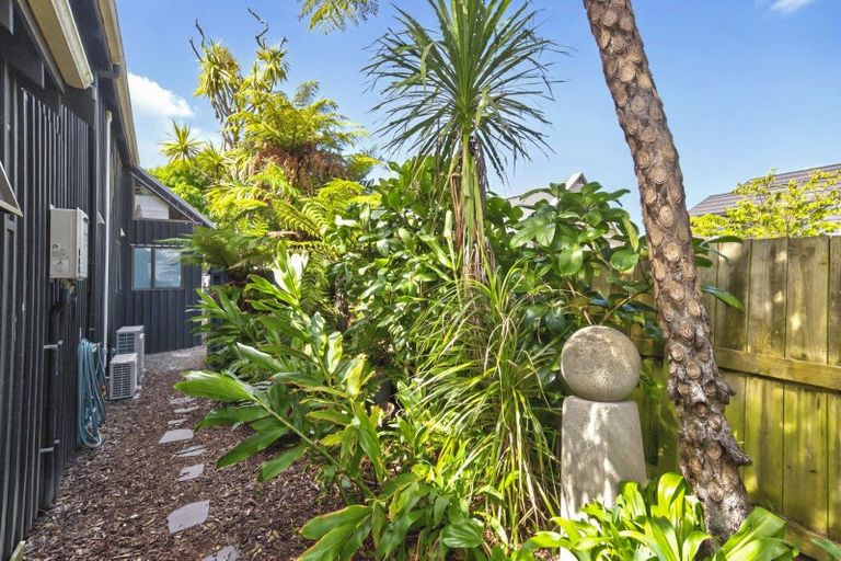 Photo of property in 15 Whyte Street, Paraparaumu Beach, Paraparaumu, 5032