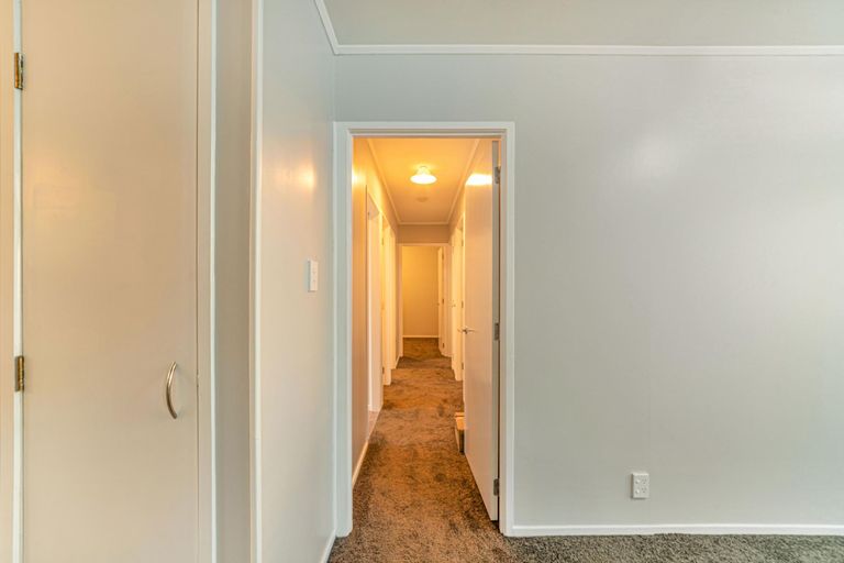 Photo of property in 2/12 Palmers Road, Clendon Park, Auckland, 2103