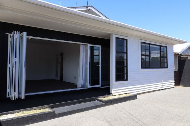 Photo of property in 42 Hobart Street, Miramar, Wellington, 6022