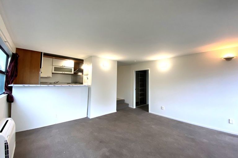Photo of property in 3a Woodside Avenue, Northcote, Auckland, 0627