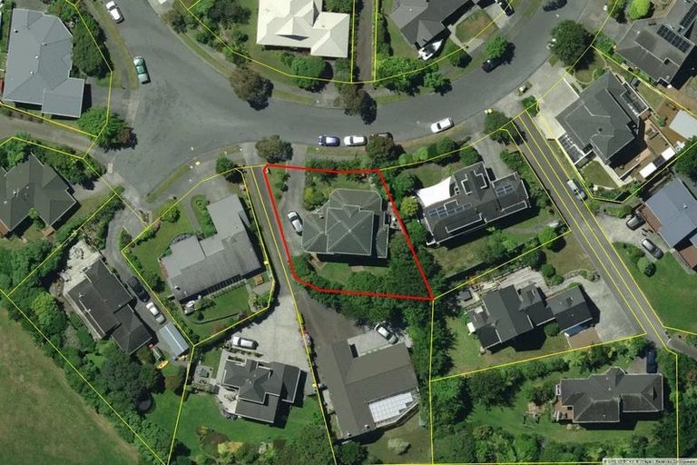 Photo of property in 37 Saunders Close, Whitby, Porirua, 5024