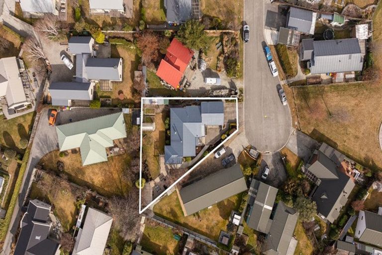 Photo of property in 11 Elva Dawson Place, Arrowtown, 9302