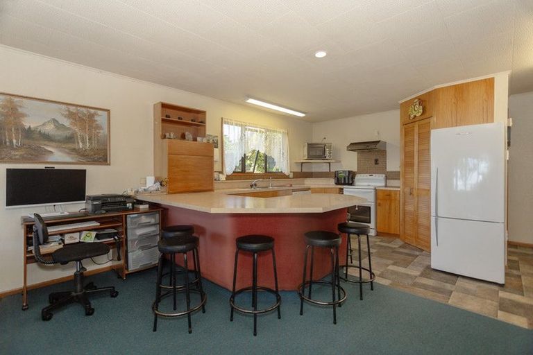 Photo of property in 16 Coronation Street, Moeraki, Palmerston, 9482