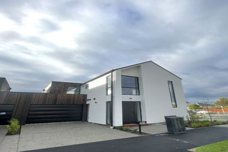 Photo of property in 1/27 Division Street, Riccarton, Christchurch, 8041