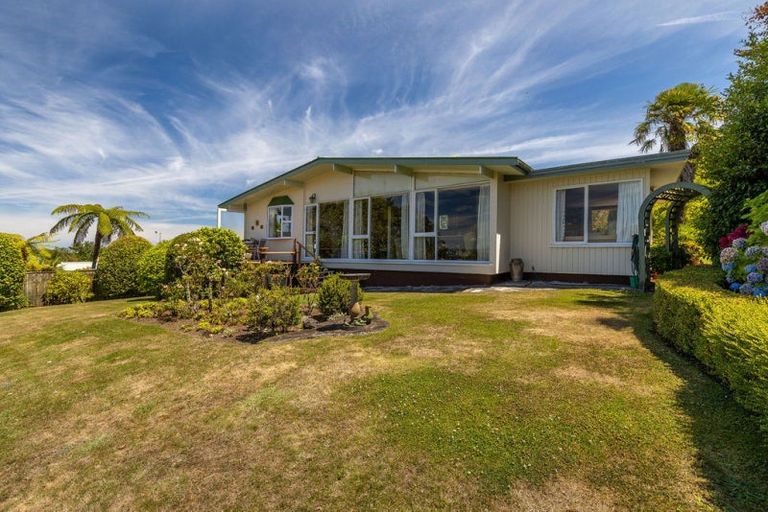 Photo of property in 7 Acton Place, Saint Johns Hill, Whanganui, 4500