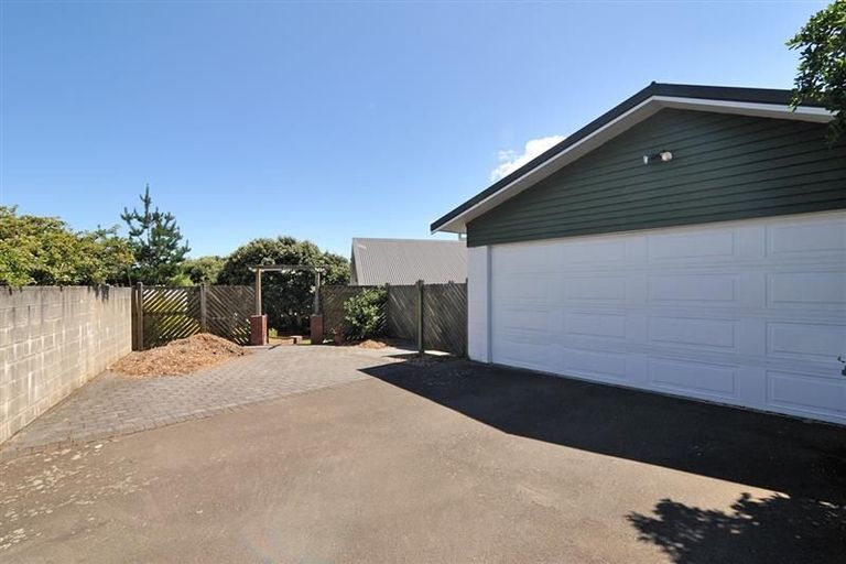 Photo of property in 25 Seatoun Heights Road, Miramar, Wellington, 6022