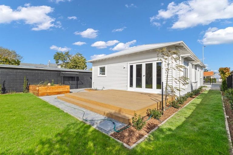 Photo of property in 28 North Parade, Richmond, Christchurch, 8013