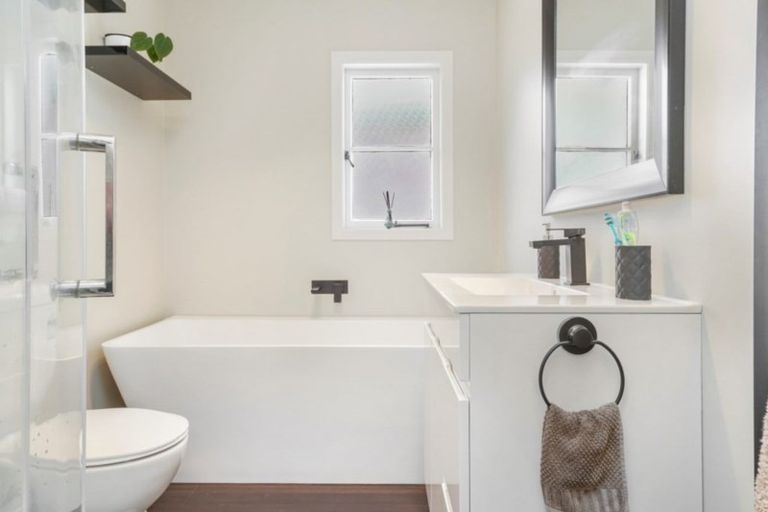 Photo of property in 65 Rimu Street, Maeroa, Hamilton, 3200