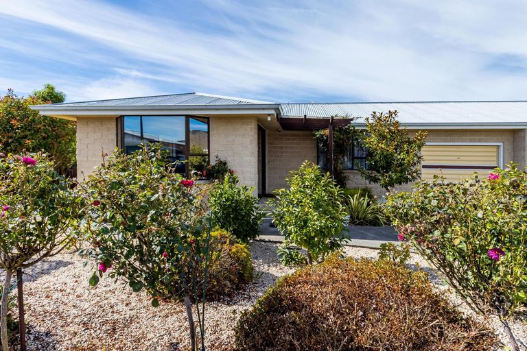 Photo of property in 5a Innes Street, Waimate, 7924