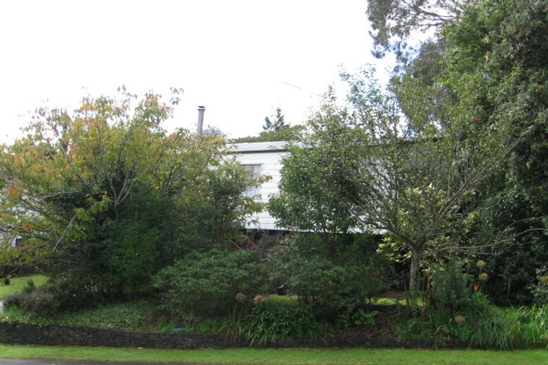 Photo of property in 39 Robbies Road, Shelly Park, Auckland, 2014