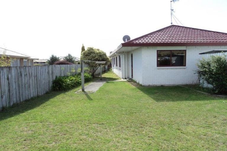 Photo of property in 112 Makarini Street, Paraparaumu, 5032
