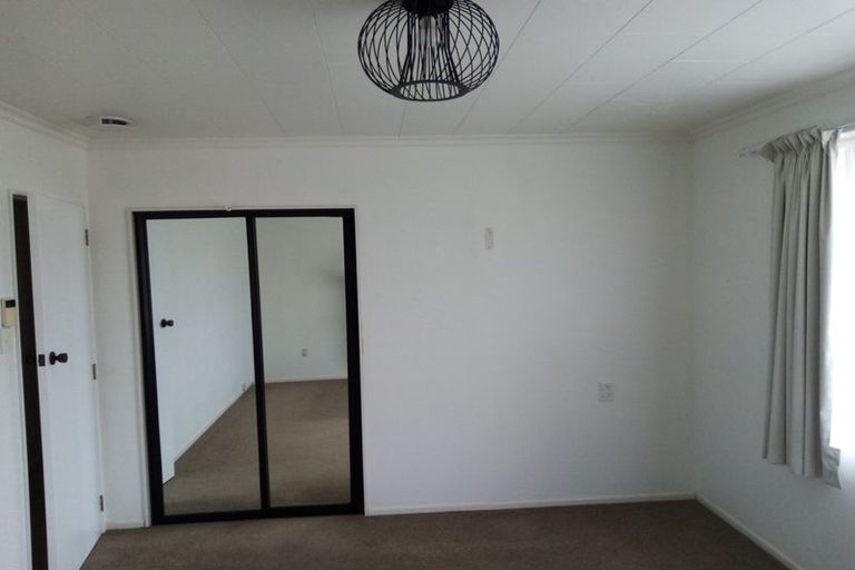 Photo of property in 13 Warkworth Grove, Bell Block, New Plymouth, 4312