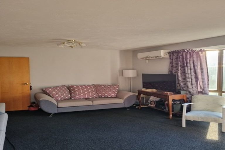 Photo of property in 12 Farm Lane, Parklands, Christchurch, 8083