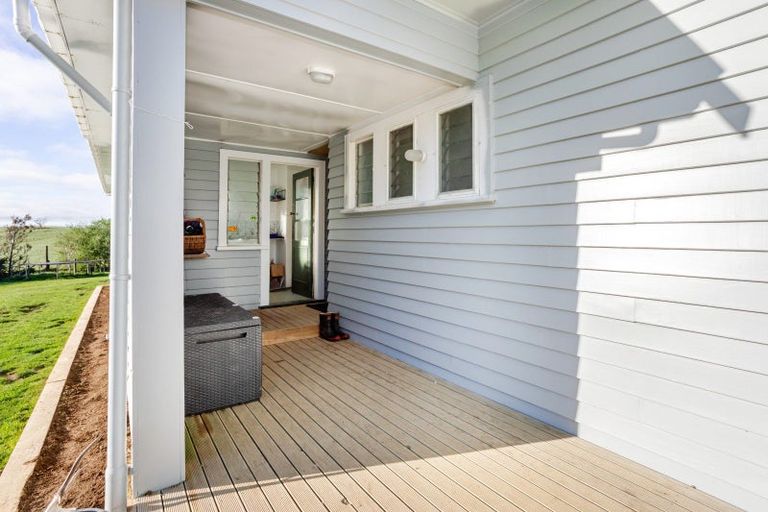 Photo of property in 400 Te Kakapo Valley Road, Dannevirke, 4978