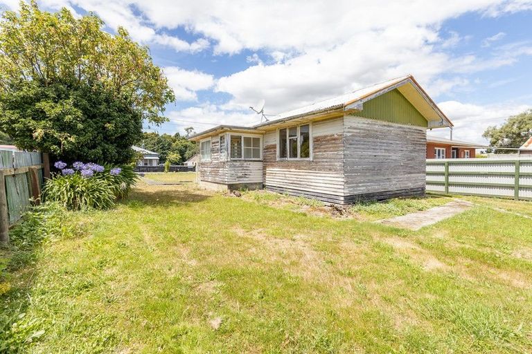 Photo of property in 43 Oxford Street, Lansdowne, Masterton, 5810
