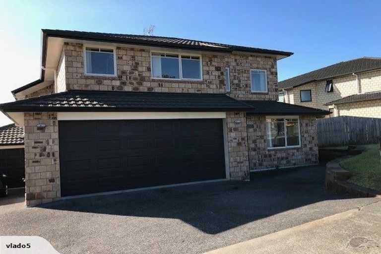 Photo of property in 18 Nimstedt Avenue, Oteha, Auckland, 0632