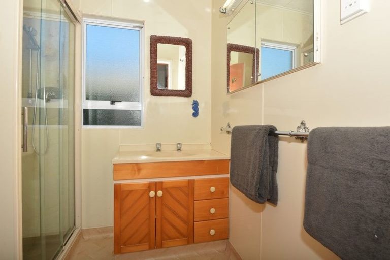 Photo of property in 2 Douglas Street, Kensington, Whangarei, 0112