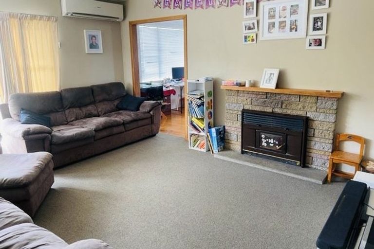 Photo of property in 87 Ennis Avenue, Pakuranga Heights, Auckland, 2010