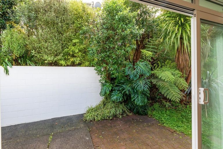 Photo of property in 7/18 Commodore Drive, Lynfield, Auckland, 1042