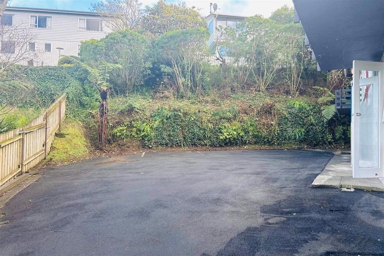 Photo of property in 9 Epsom Way, Karori, Wellington, 6012