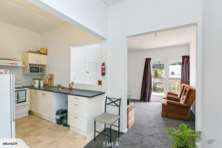 Photo of property in 212 Rintoul Street, Berhampore, Wellington, 6023