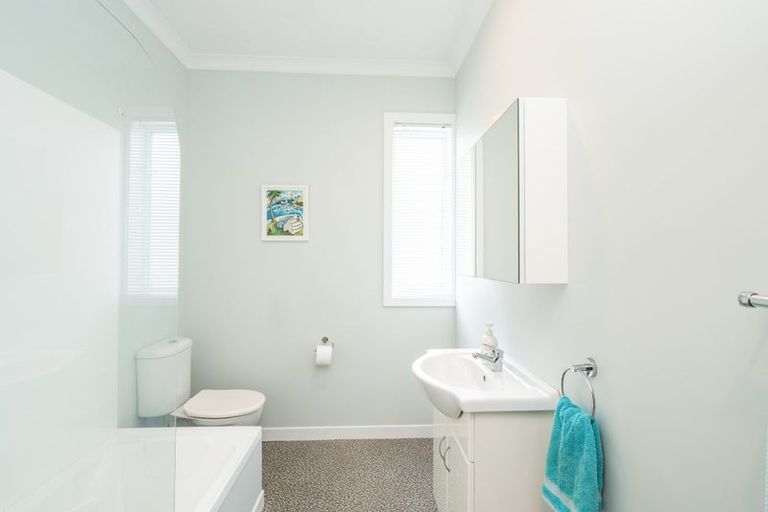 Photo of property in 50 Sydney Street, Windsor, Invercargill, 9810