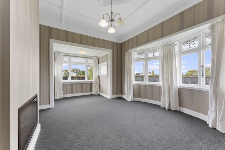 Photo of property in 2 Fagan Street, Sanson, 4817