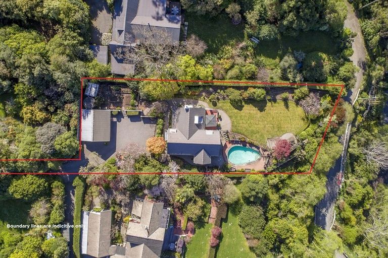 Photo of property in 11 Merlincote Crescent, Governors Bay, Lyttelton, 8971