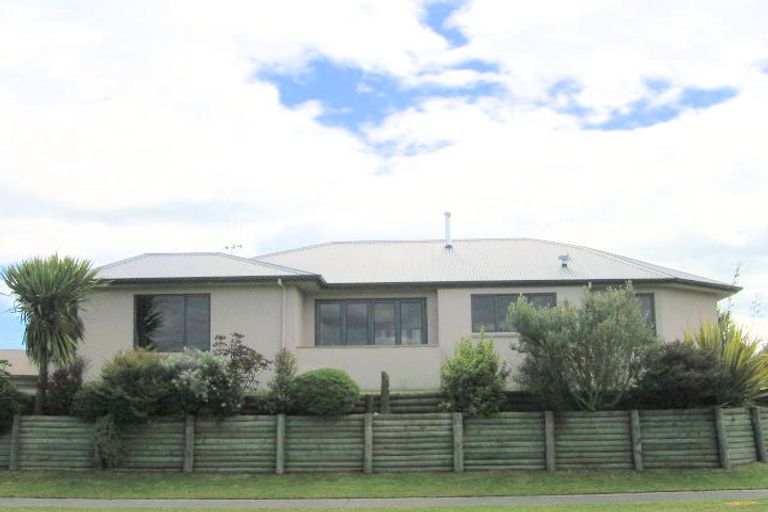 Photo of property in 1/94 Harvey Street, Waipahihi, Taupo, 3330