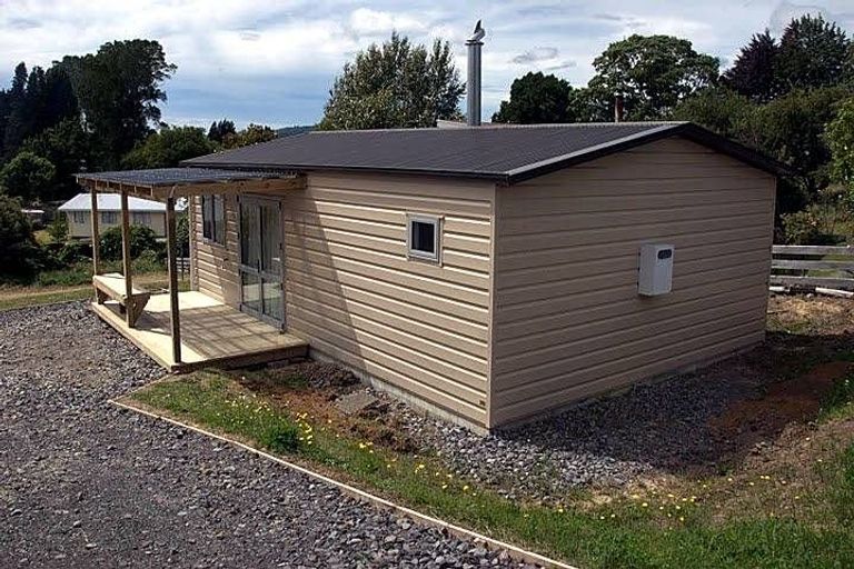 Photo of property in 1 Hukaroa Road, Raetihi, 4632