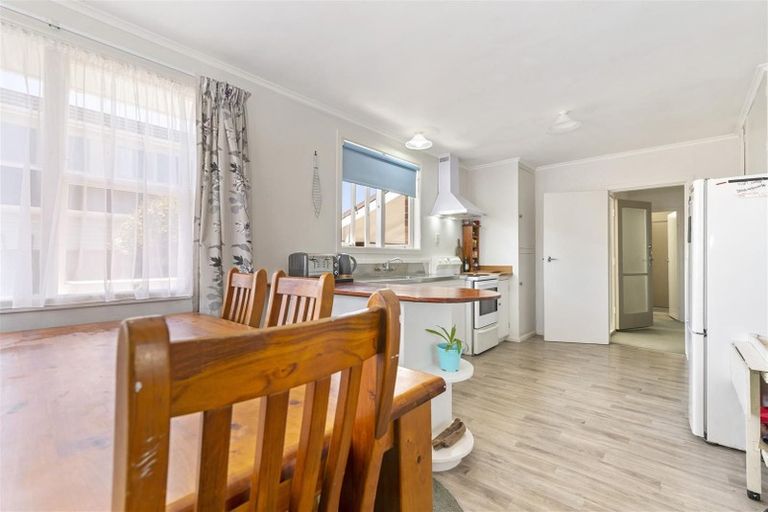 Photo of property in 17 Robertson Street, Glenholme, Rotorua, 3010